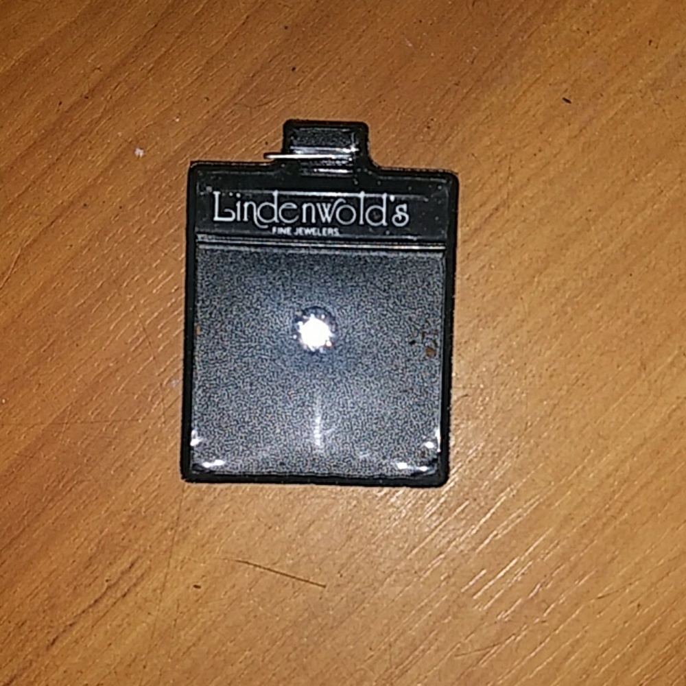 Cubic zirconia loose stone